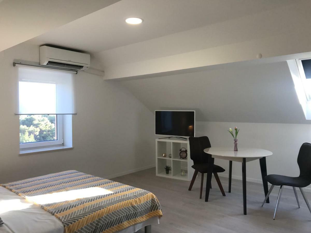 Apartment Bilo โอมิช ภายนอก รูปภาพ
