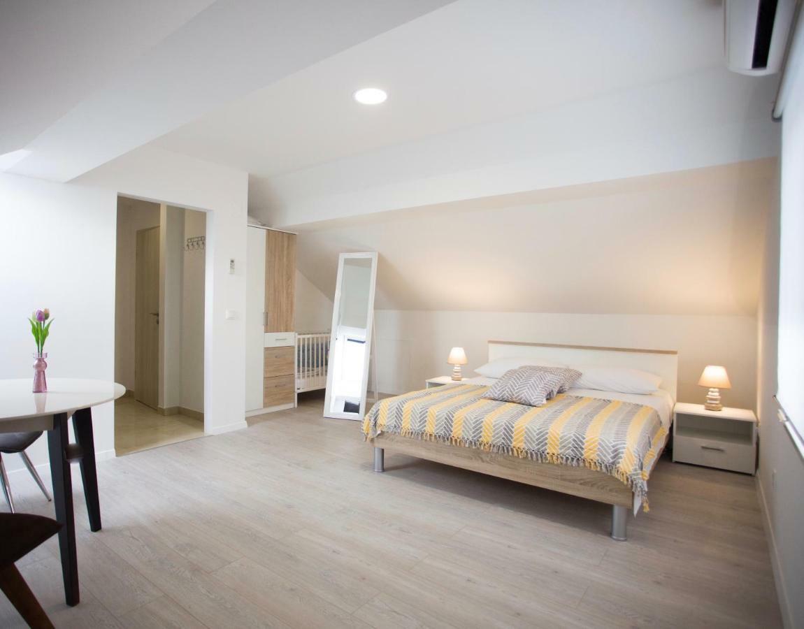 Apartment Bilo โอมิช ภายนอก รูปภาพ