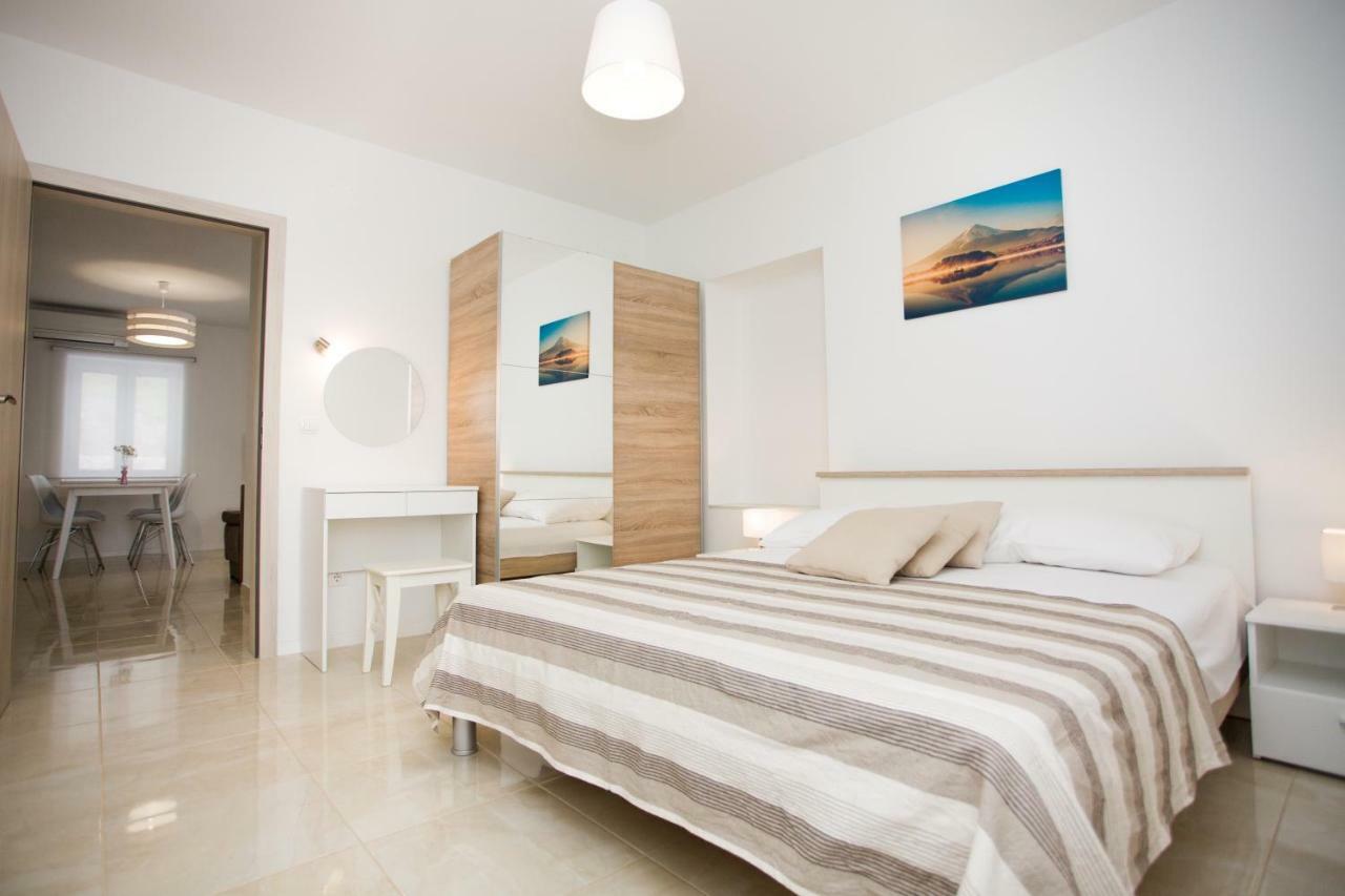 Apartment Bilo โอมิช ภายนอก รูปภาพ